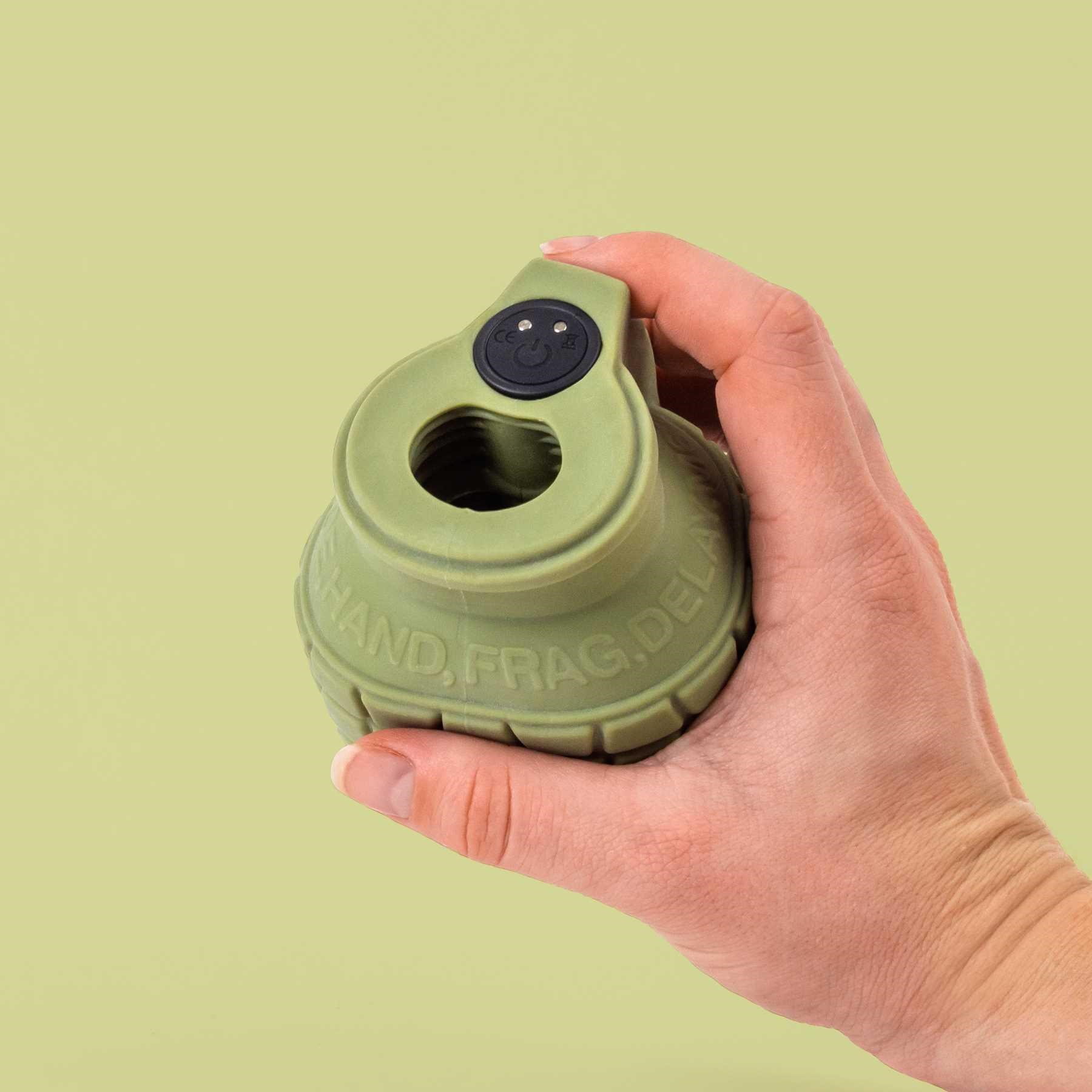 LA BOMBA VIBRATING MASTURBATOR hand held